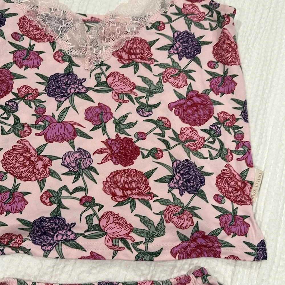 Thalia Sodi matching pink and purple peony set NWOT